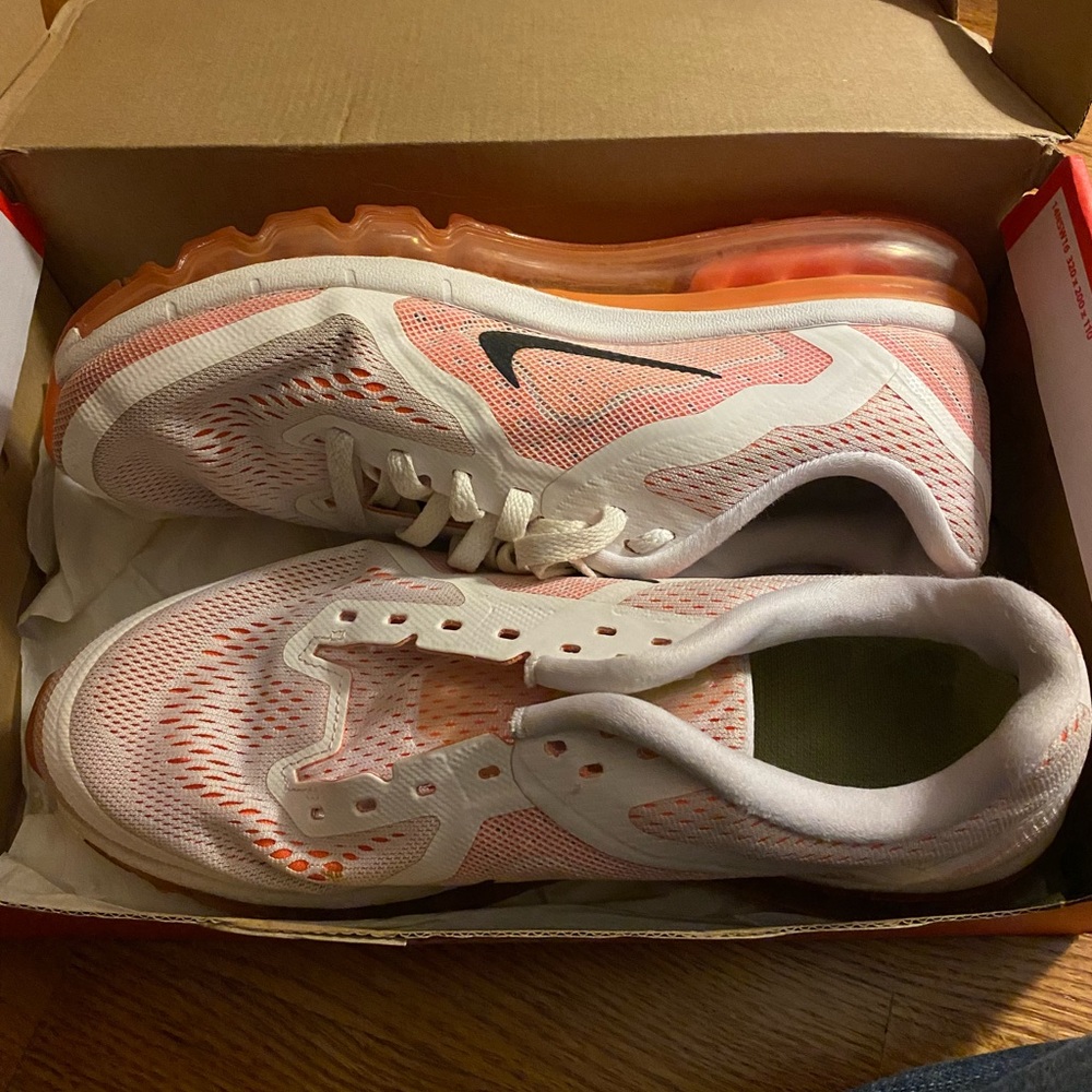 Women’s Nike air max